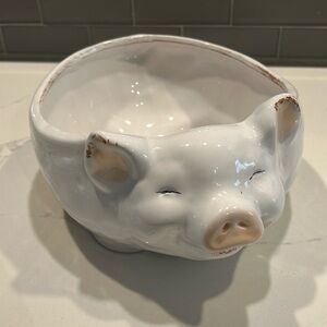 Farmyard Collection rustic pig serving bowl